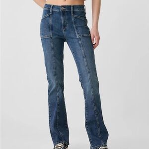 GAP Mid Rise Universal Baby Boot Cut Jeans. Medium wash. Size 12/31R.